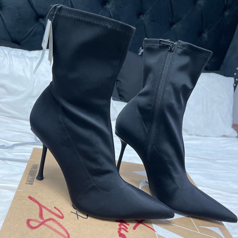 Zara Set - Picture 7 of 7
